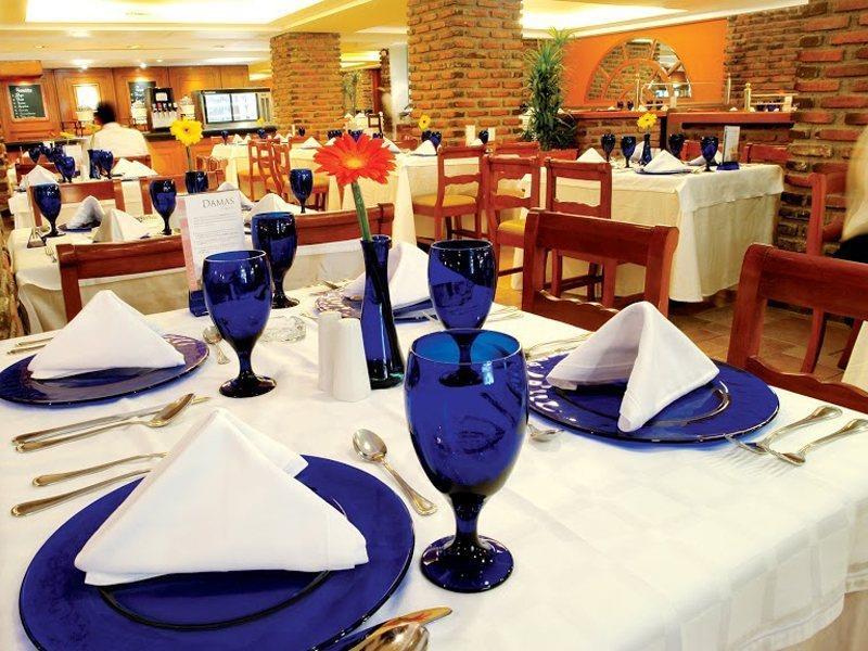 Emporio Reforma Hotell Mexico by Eksteriør bilde A table set for fine dining