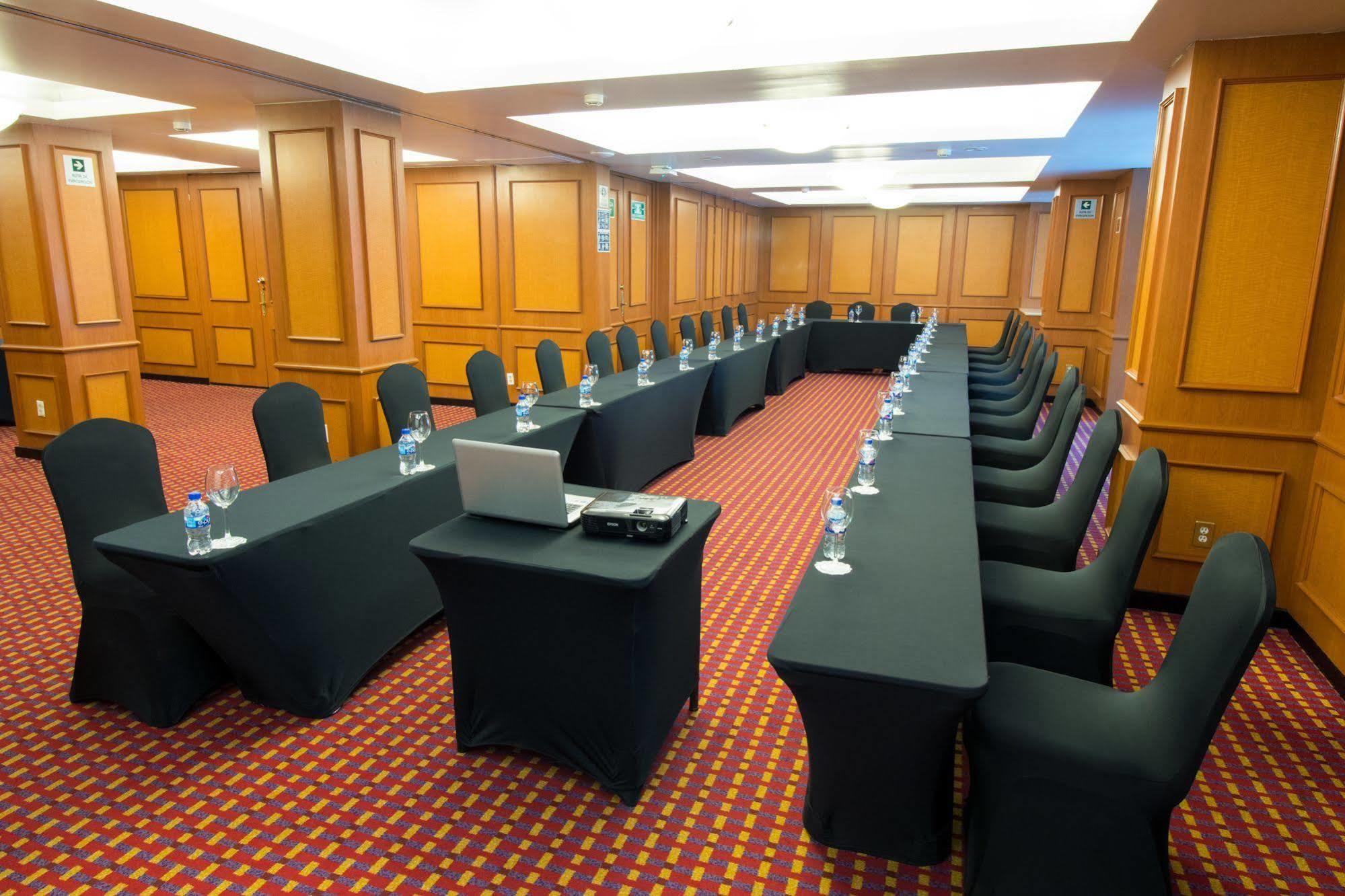 Emporio Reforma Hotell Mexico by Eksteriør bilde A meeting room at a hotel